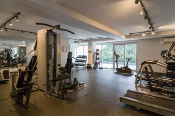 #417 – 256 E. 2nd Avenue